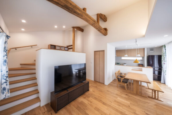 純和風の住まいを、和モダンの暮らしへ